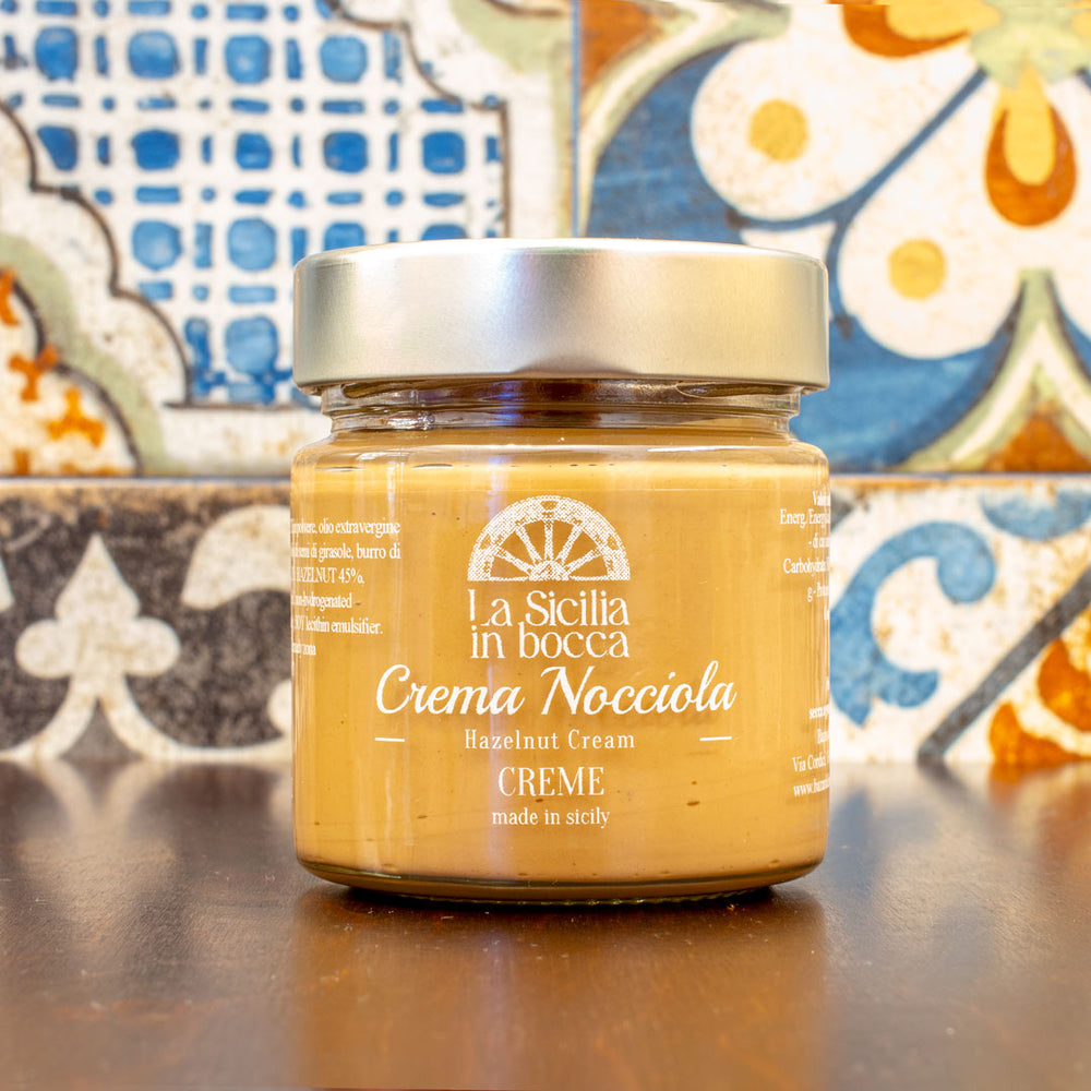 
                  
                    Crema Nocciola
                  
                